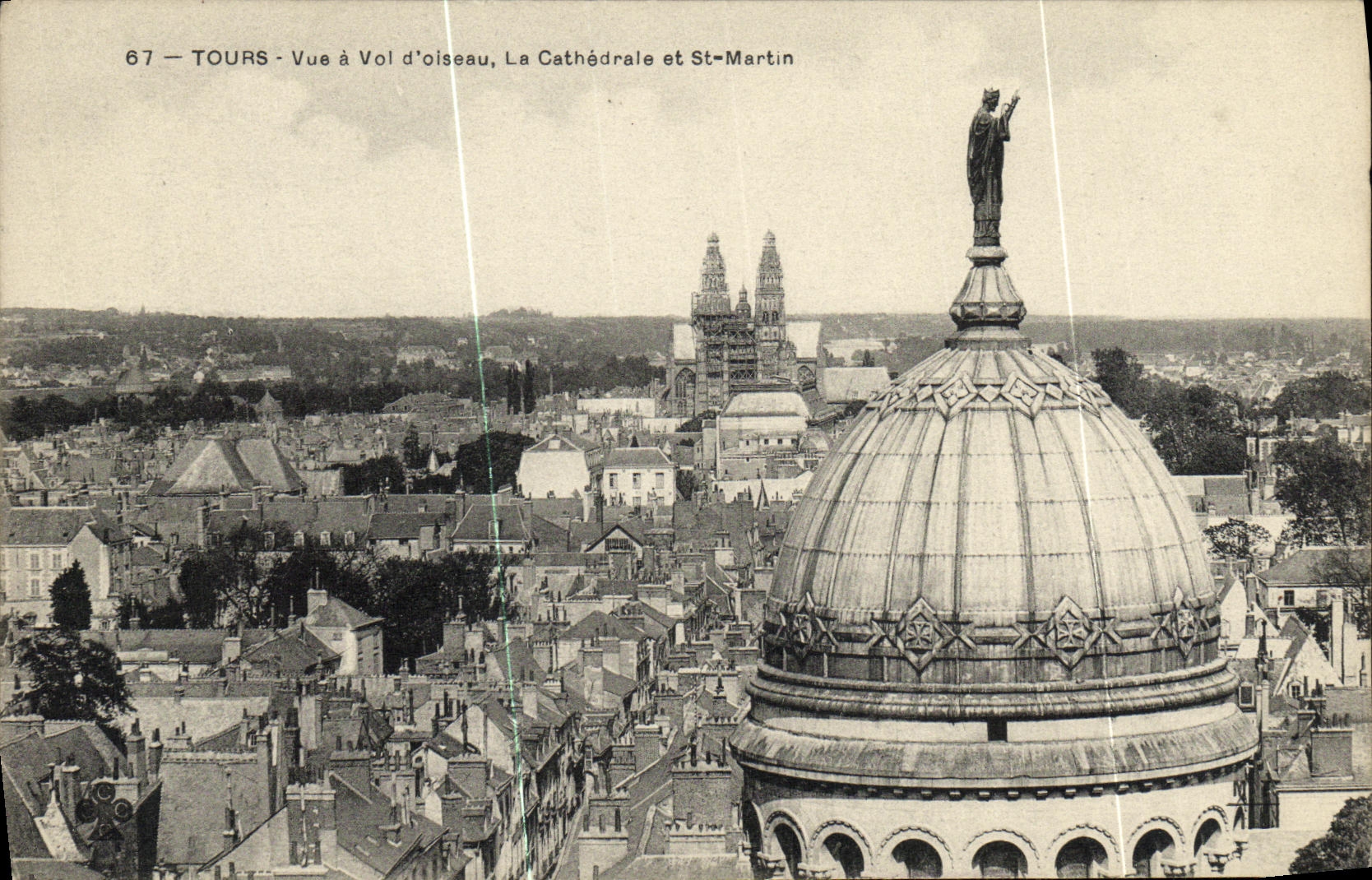 CPA Tours Vue a Vol D Olseau La Cathedrale Et St Martin