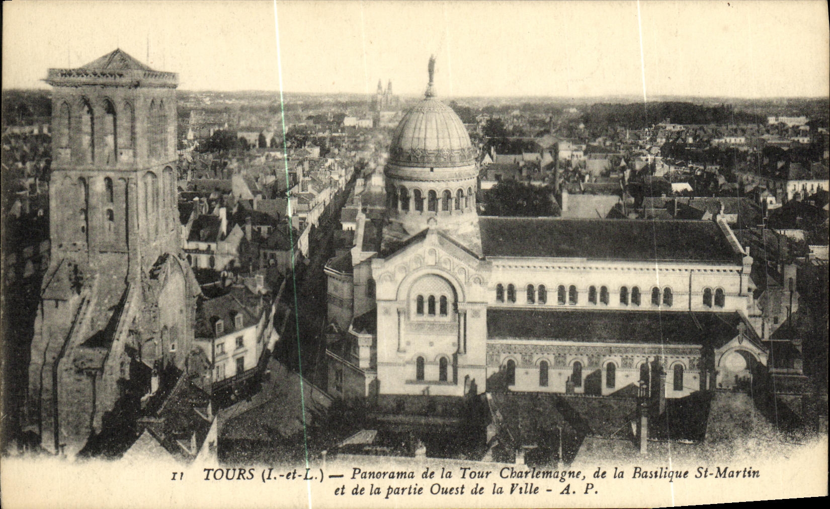 CPA Tours Panorama de la Tour Charlemagne de la Basilique St Martin et de la partie Ouest de la ville