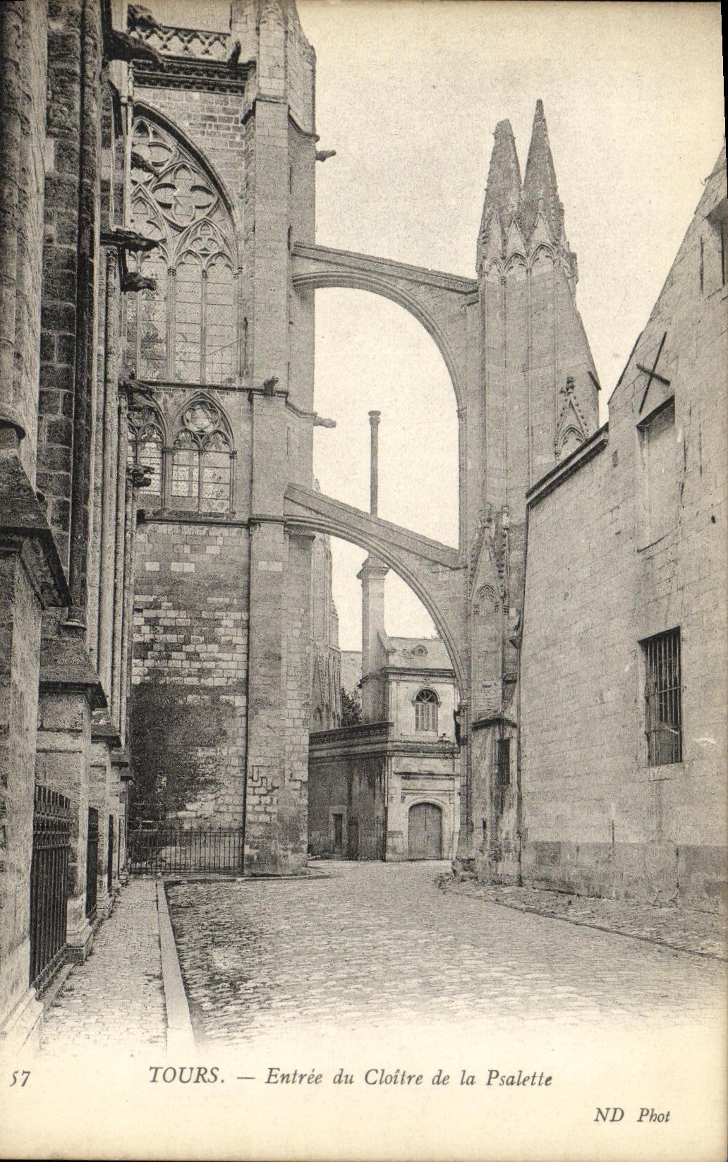 CPA Tours Entree du Cloitre de la Psalette