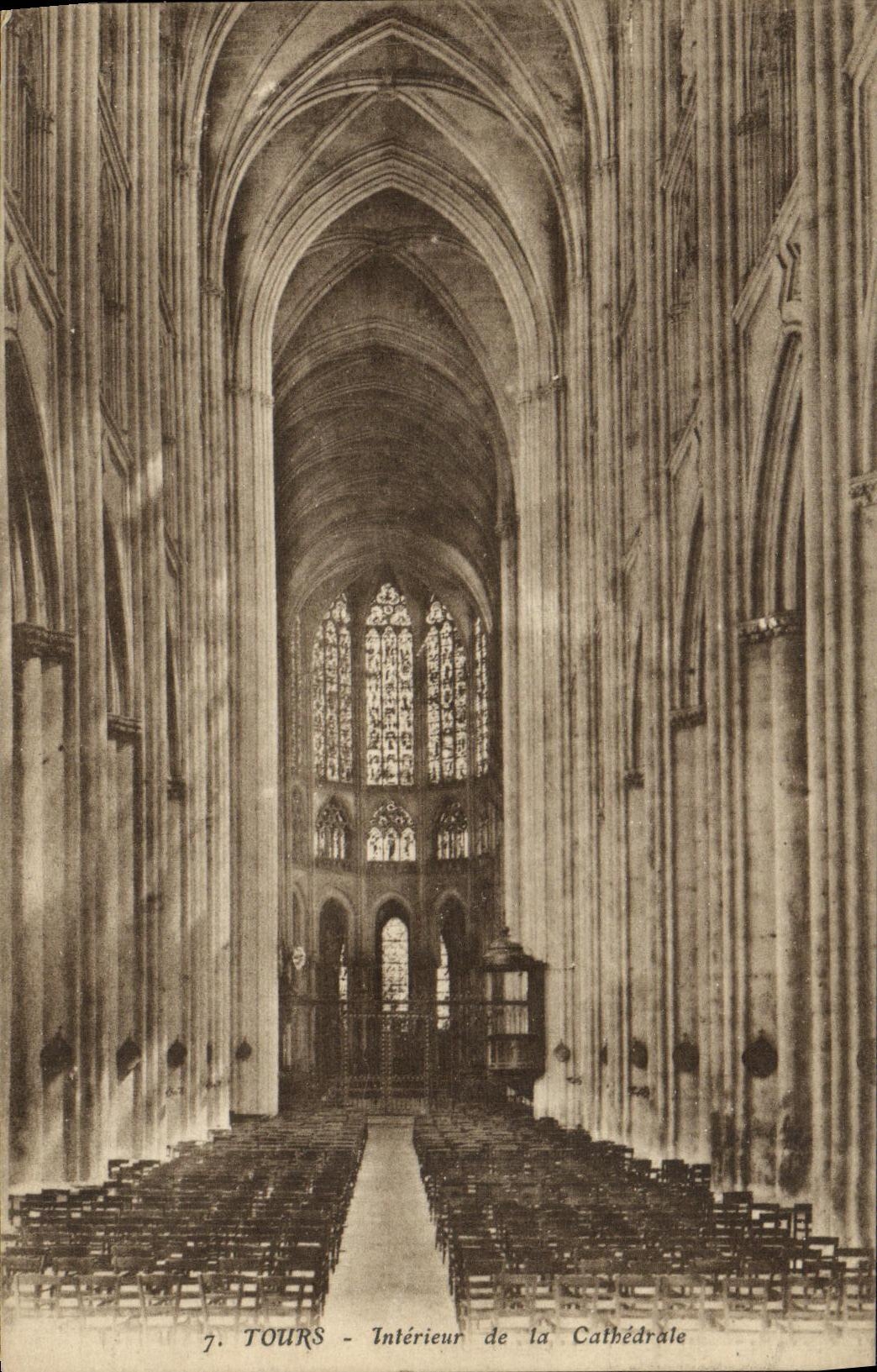CPA Tours Interieur de la Cathedrale