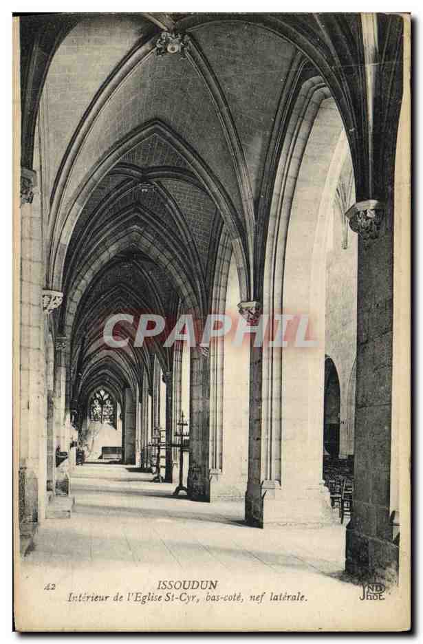 Issoudun — Intérieur de l'Église St-Cyr, bas-côté, nef latérale — JND JADE