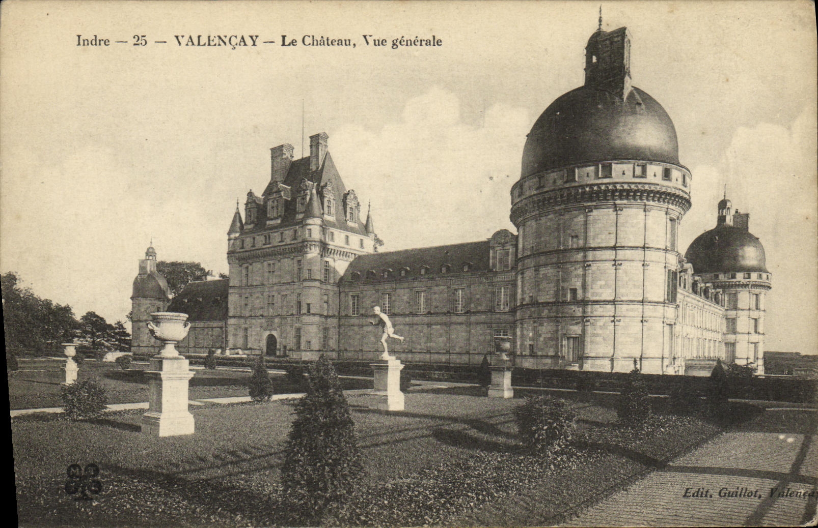 Valençay — Le Château, Vue générale — Edit. Guillot, Valençay
