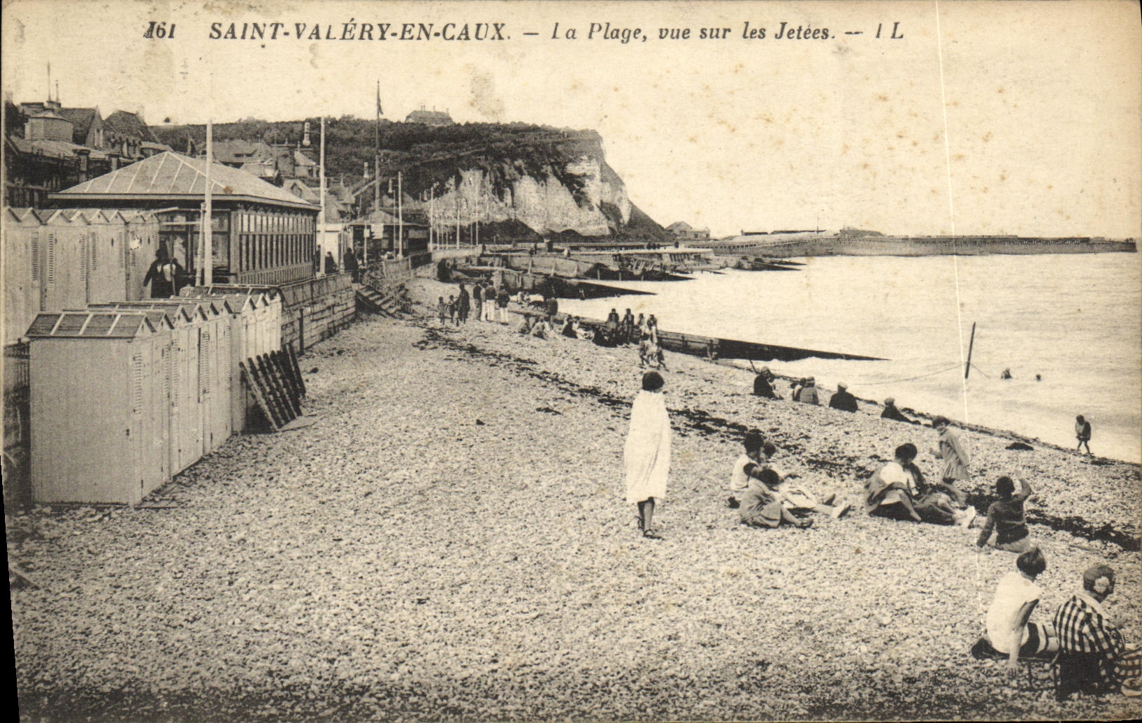 Saint-Valéry-en-Caux — La Plage, vue sur les Jetées — L. Lévy et Muret