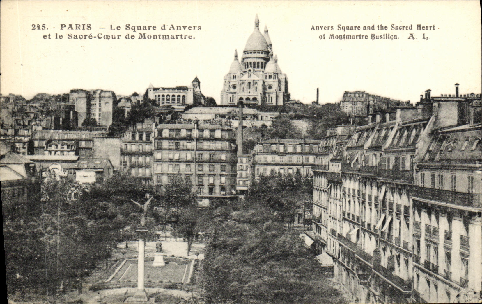 CPA Paris Le Square d Anvers et le Sacre Coeur de Montmartre