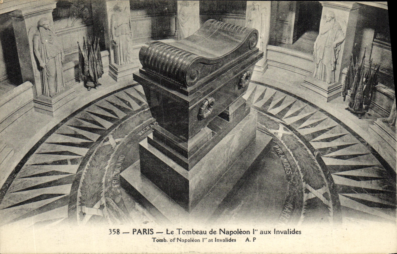 CPA Paris Le Tombeau de Napoleon 1er aux Invalides