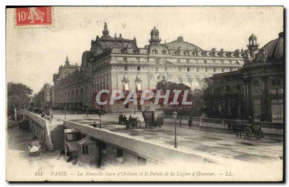 CPA Paris Le Nourelle Gare d Orleans et le Palais de la Legion