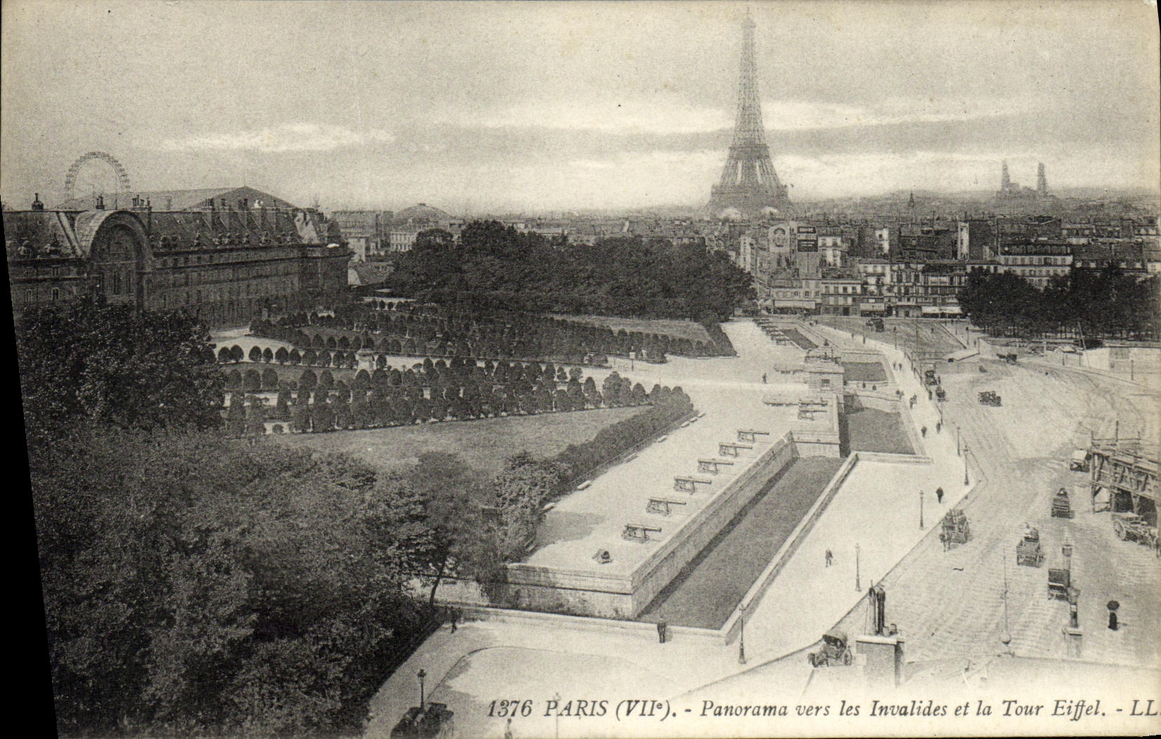 CPA Paris Panorama Vers les Invalides et la Tour Eiffel