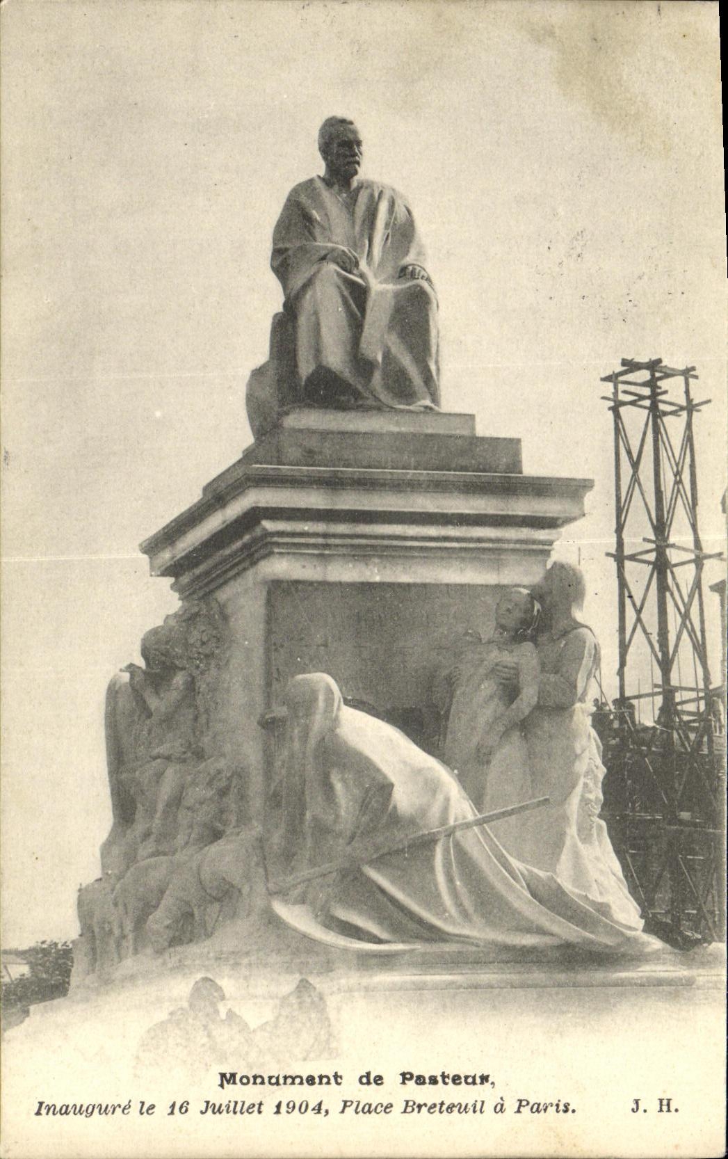 CPA Paris Monument de Pasteur Inaugure le 16 juillet 1904 Place Breteuil a Paris 