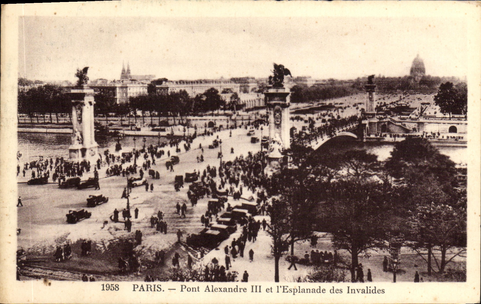 CPA Paris Pont Alexandre III et l Esplanade des Invalides