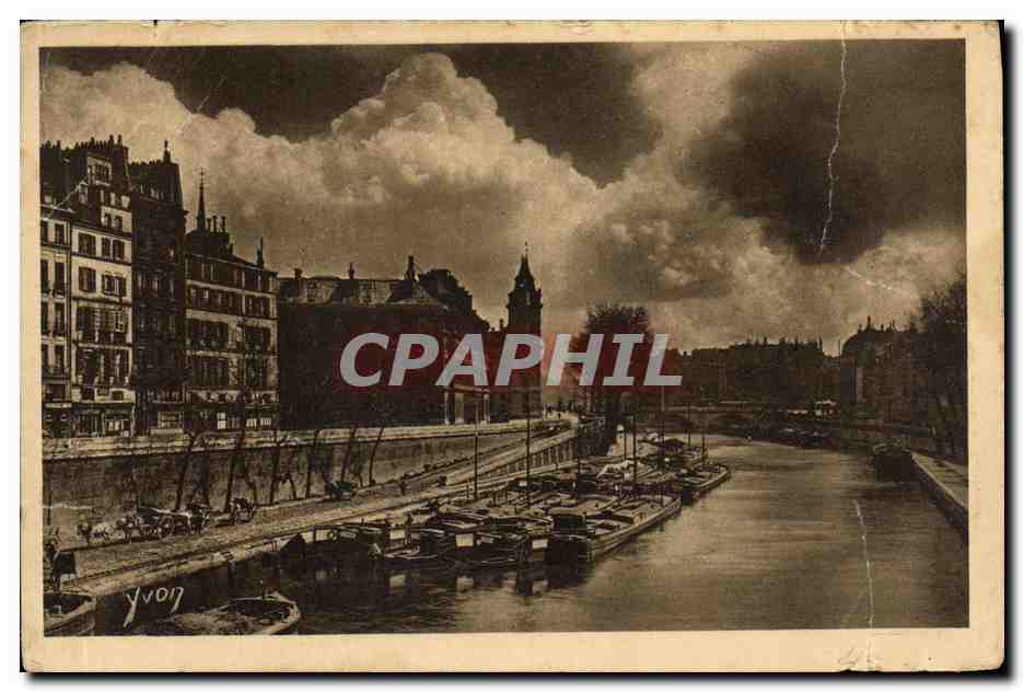 CPA Paris Quai des Grasn augustins