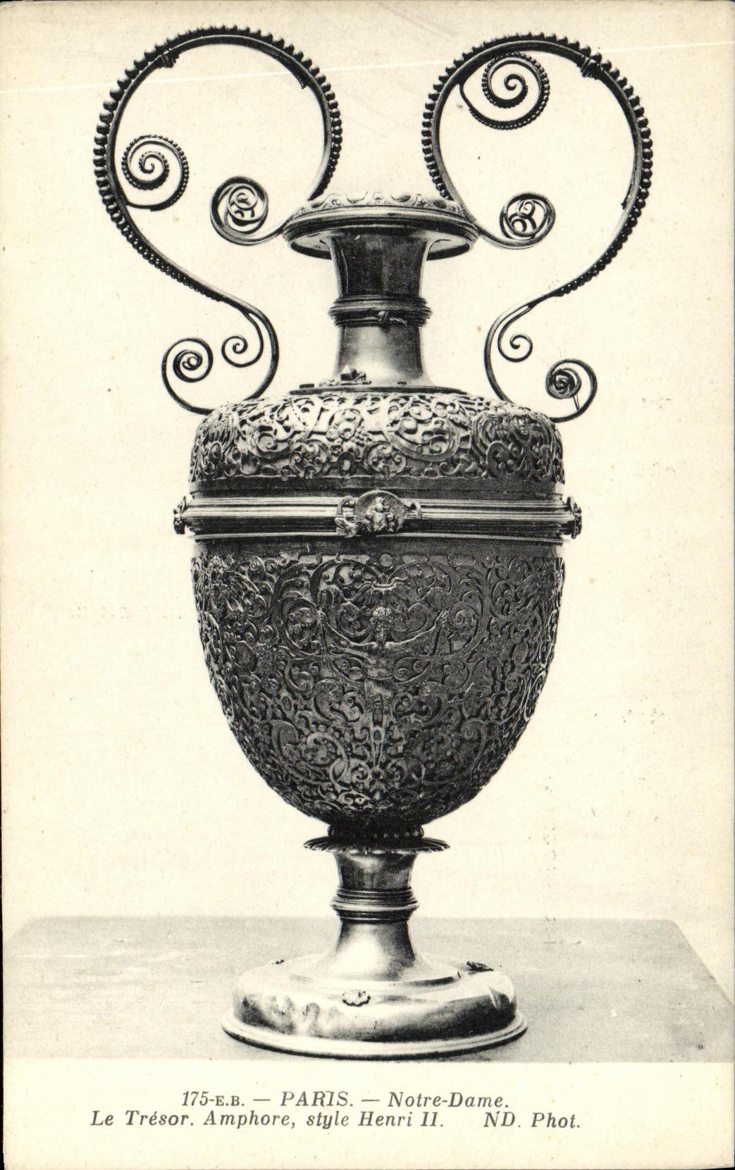 CPA Paris Notre Dame Le Tresor Amphore Style Henri II