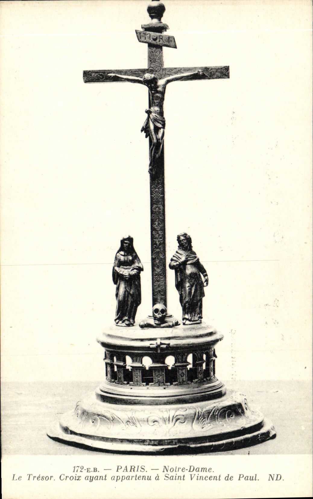 CPA Paris Notre Dame Le Tresor Croix ayant apaprtenu a Saint Vincent de Paul