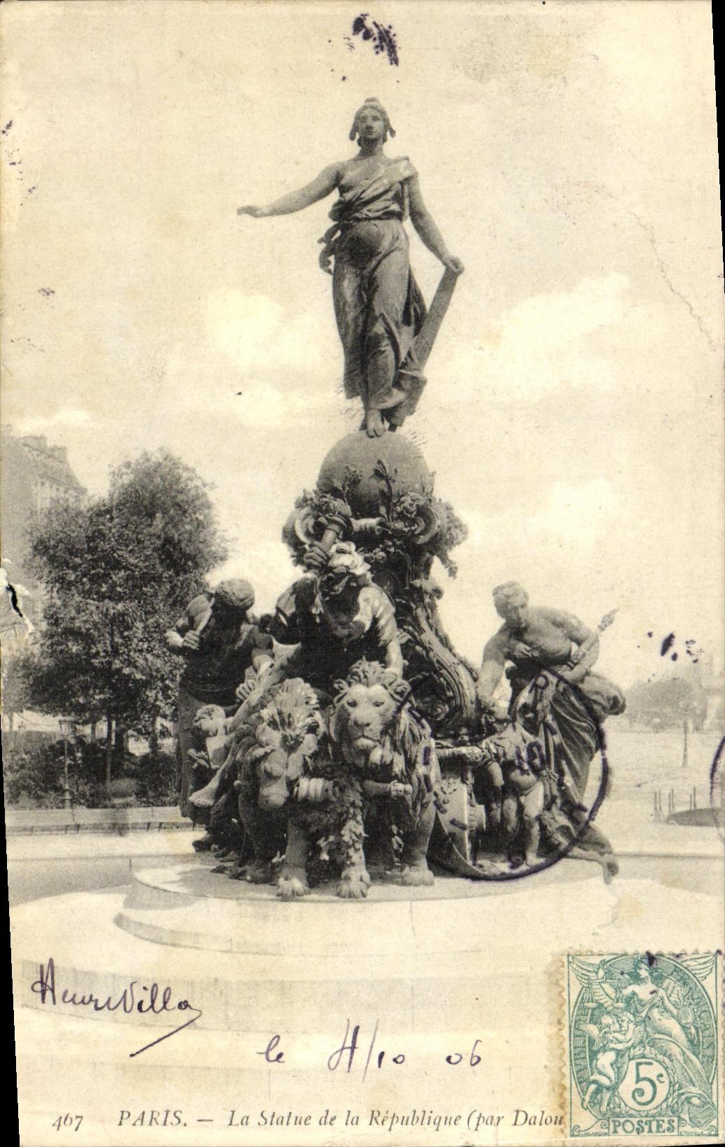 CPA Paris La Statue de la Republique Lions