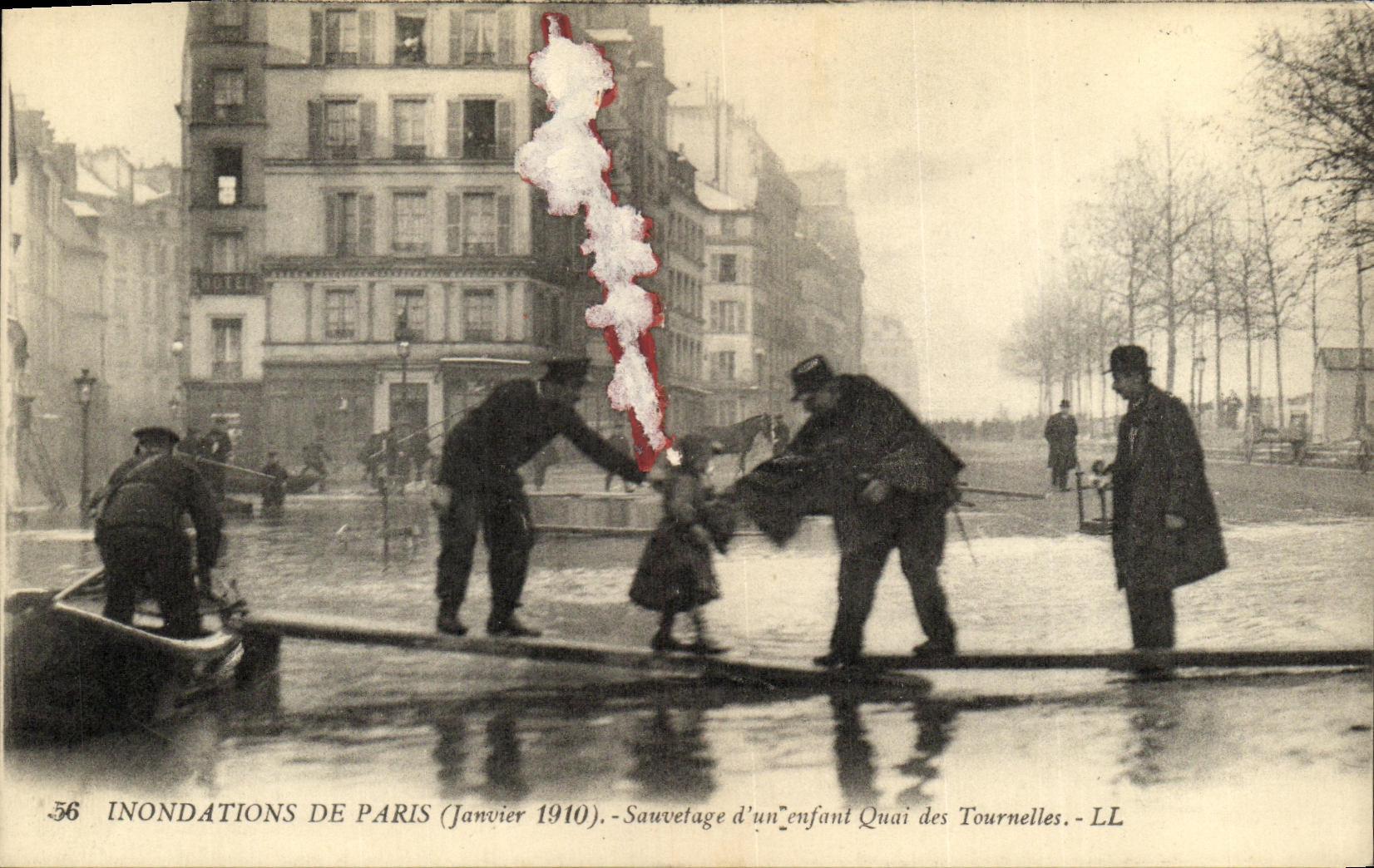 CPA lnonations de Paris Sauvetage d un enfant quai des Tournelles