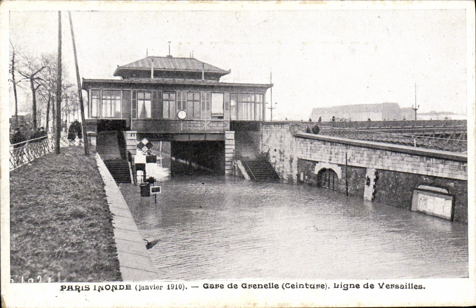 Paris Flooded (January 1910) — Grenelle Station (Belt Line), Versailles Line