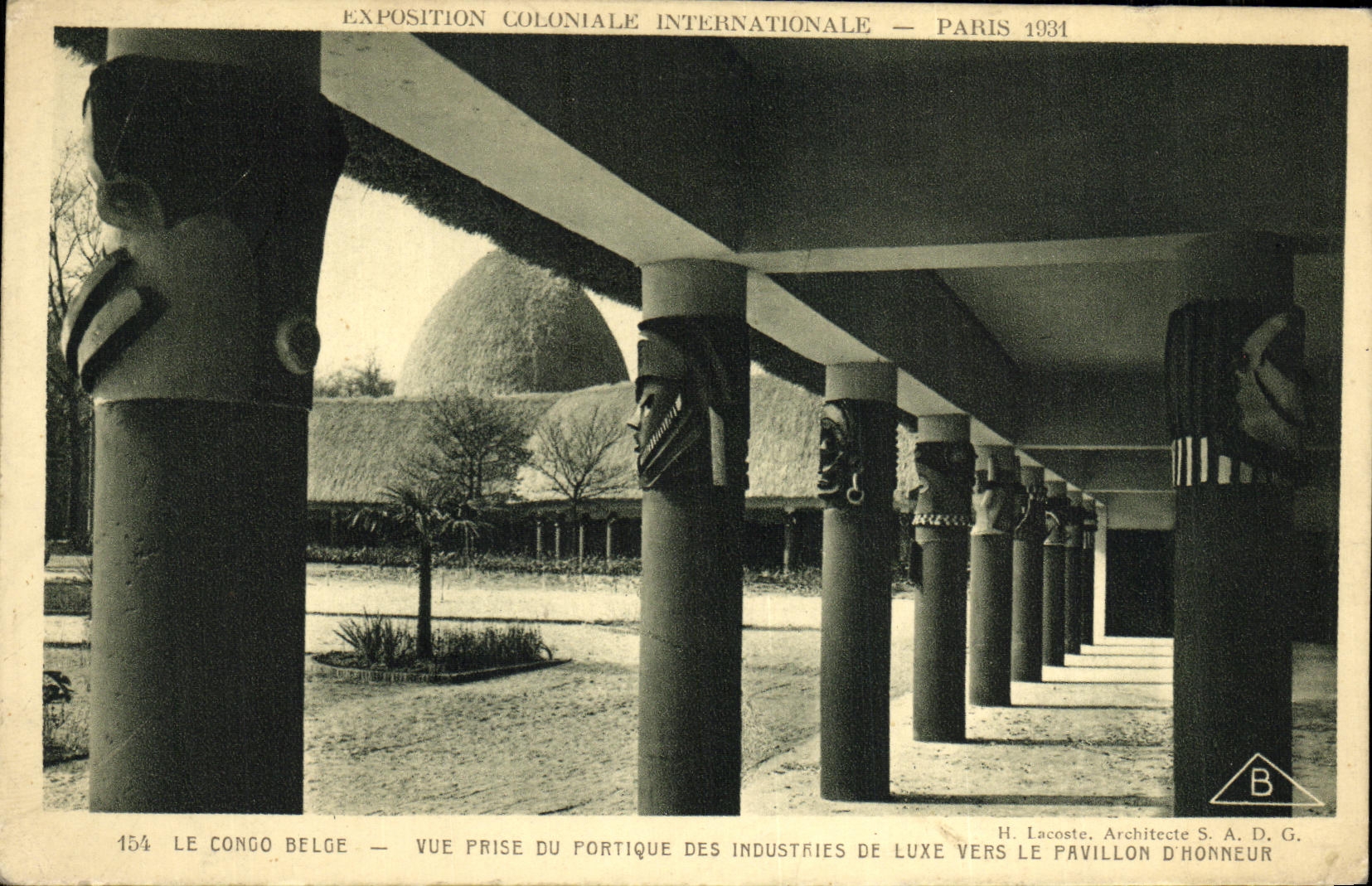 Le Congo Belge — Vue prise du portique des Industries de Luxe vers le Pavillon d'Honneur — Exposition Coloniale Internationale — Paris 1931