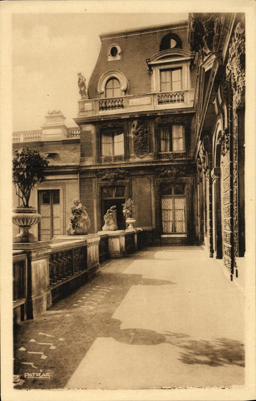 CPA Ecole Massilon 2 bis Quai des Celestins Paris Le balcon des classes des petits