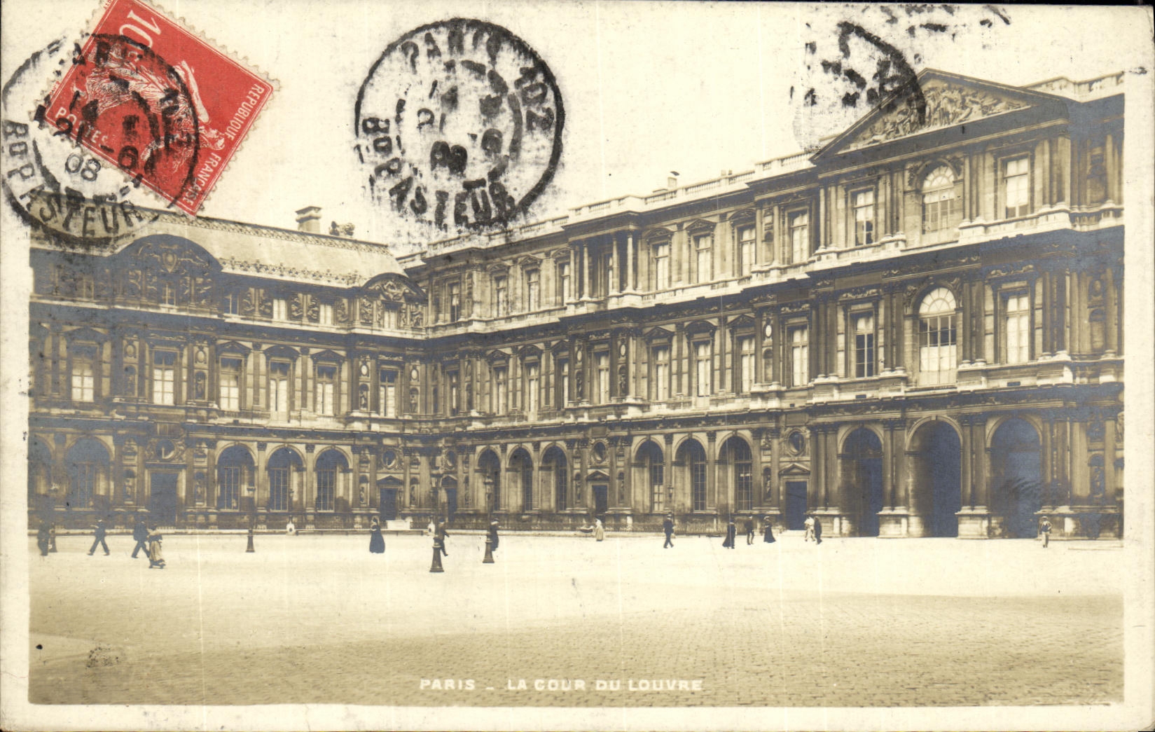 CPA Paris La Cour du Louvre
