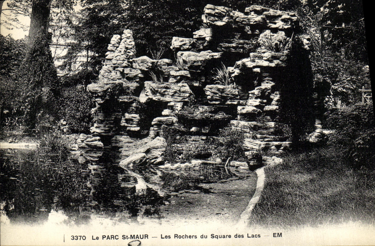 CPA Le Parc St Maur Les Rochers du Square des Lacs 