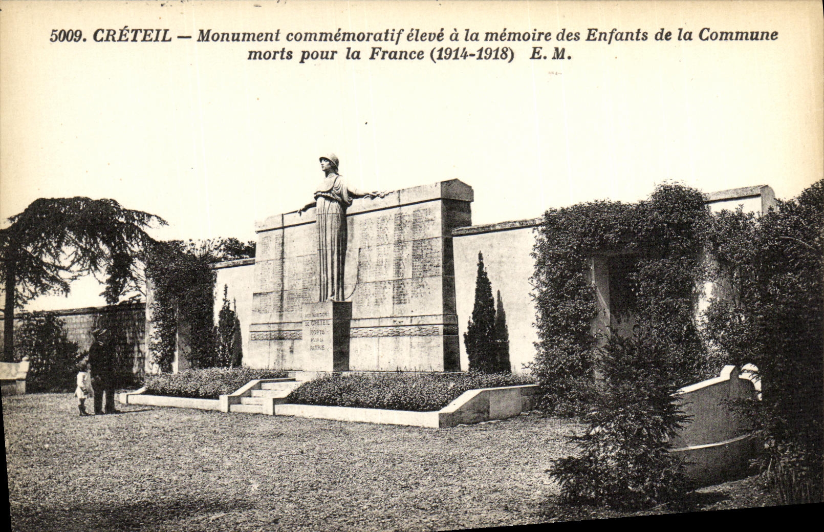 CPA Creteil Monument commemoratif eleve memoire des Enfants de la Commune morts pour la France Militaria