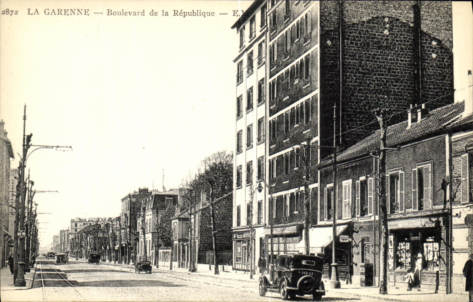 CPA La Garenne Boulevard de la Republique 