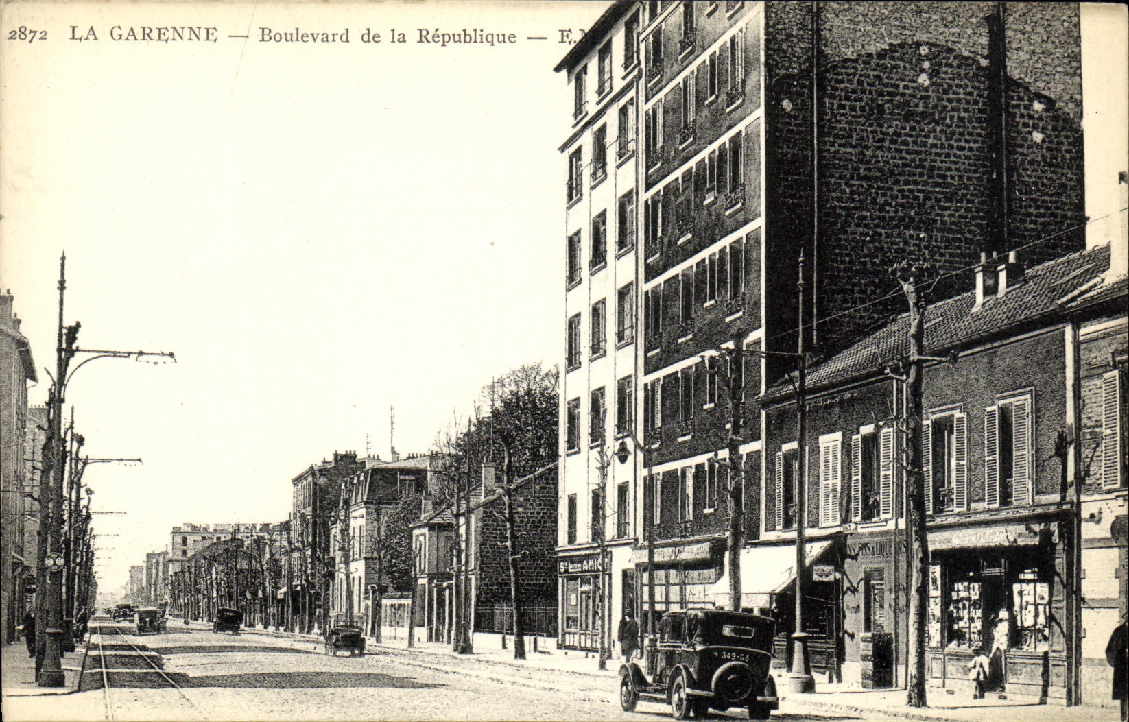 CPA La Garenne Boulevard de la Republique 