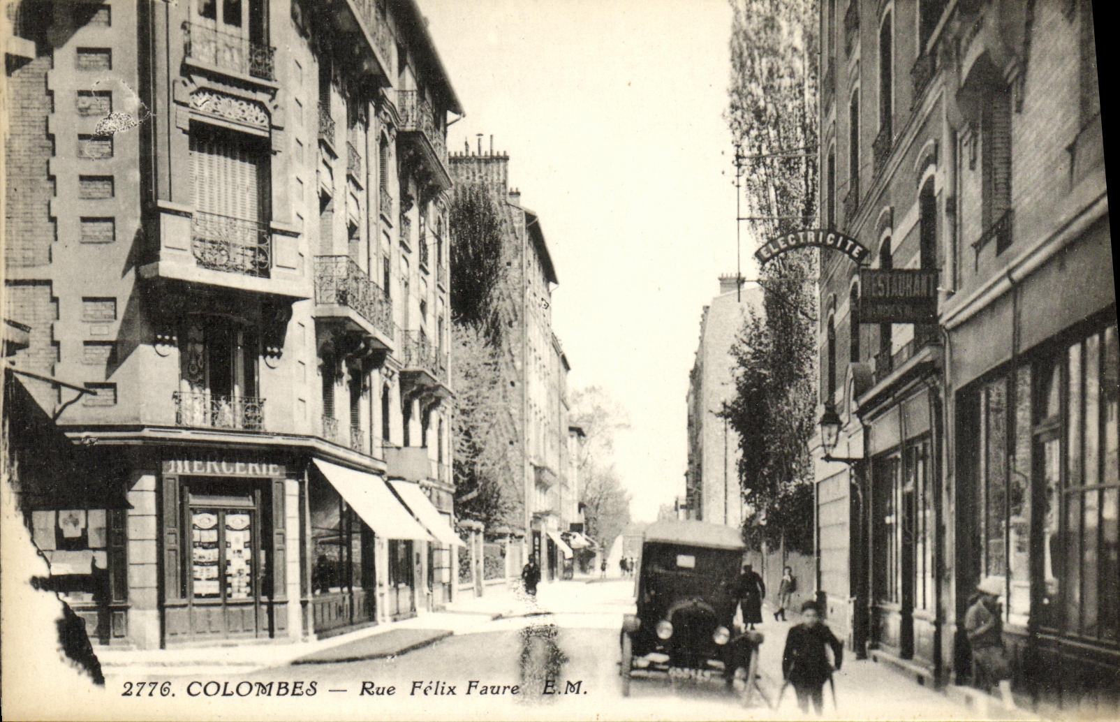 CPA Colombes Rue Felix Faure Mercerie