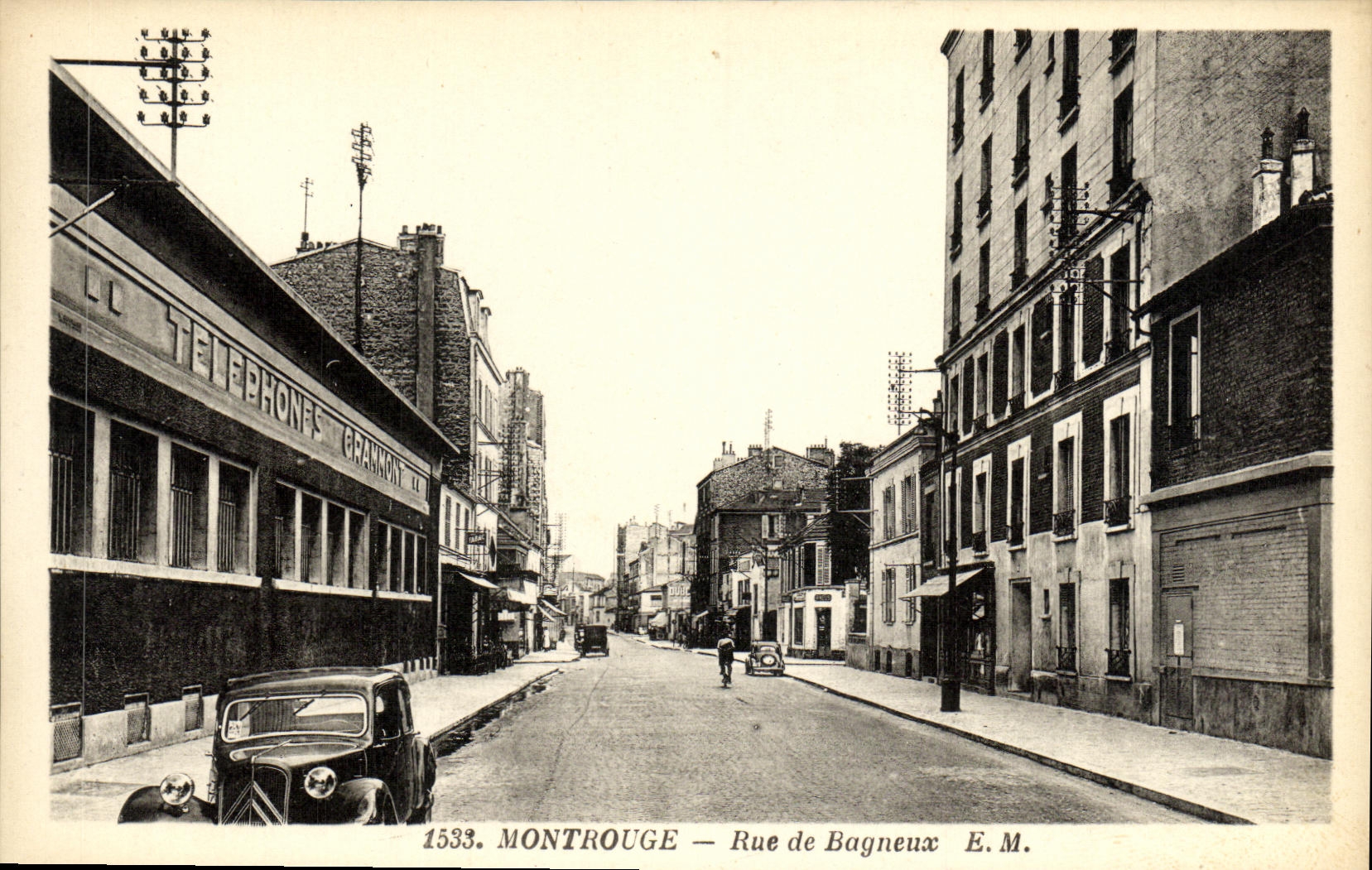 CPA Montrouge Rue de Bagneux Traction Avant Citroen