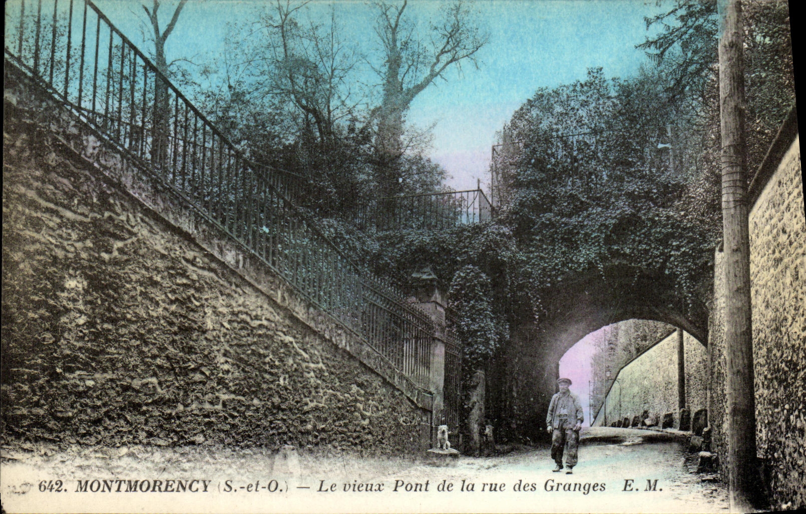 CPA Montmorency Le vieux Pont de la rue des Granges 