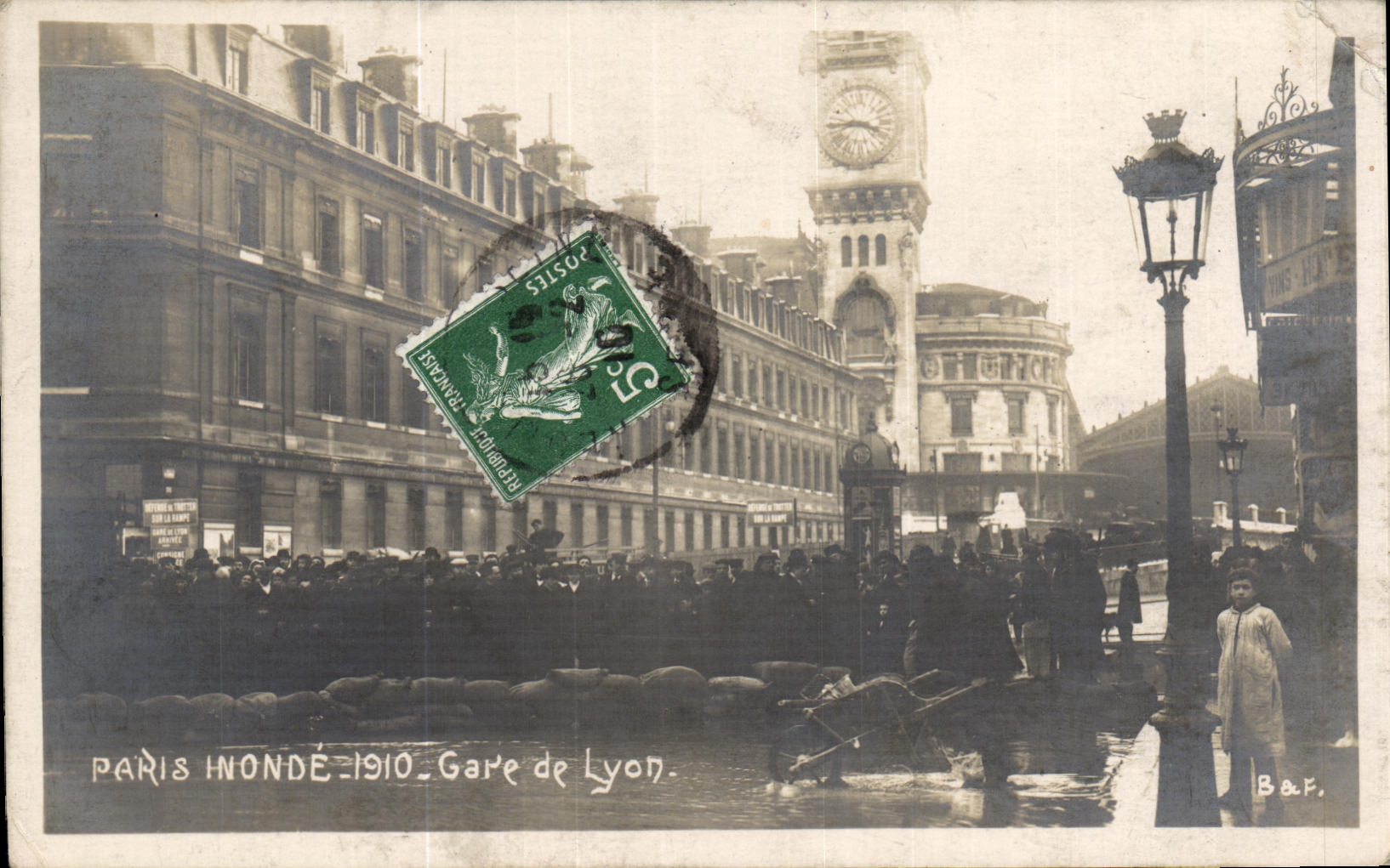 CPA Paris Inonde Gare de Lyon