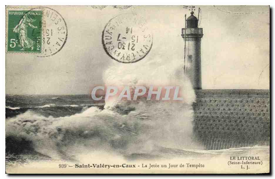 CPA Saint Valery en Caux La Jetee un Jour de Tempete Phare