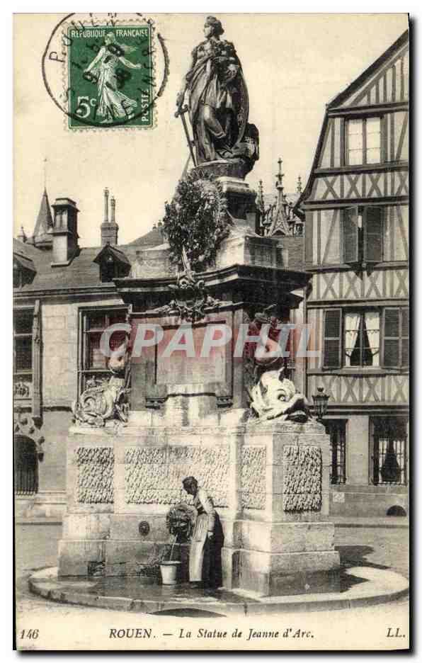 CPA Rouen La Statue de Jeanne d Arc