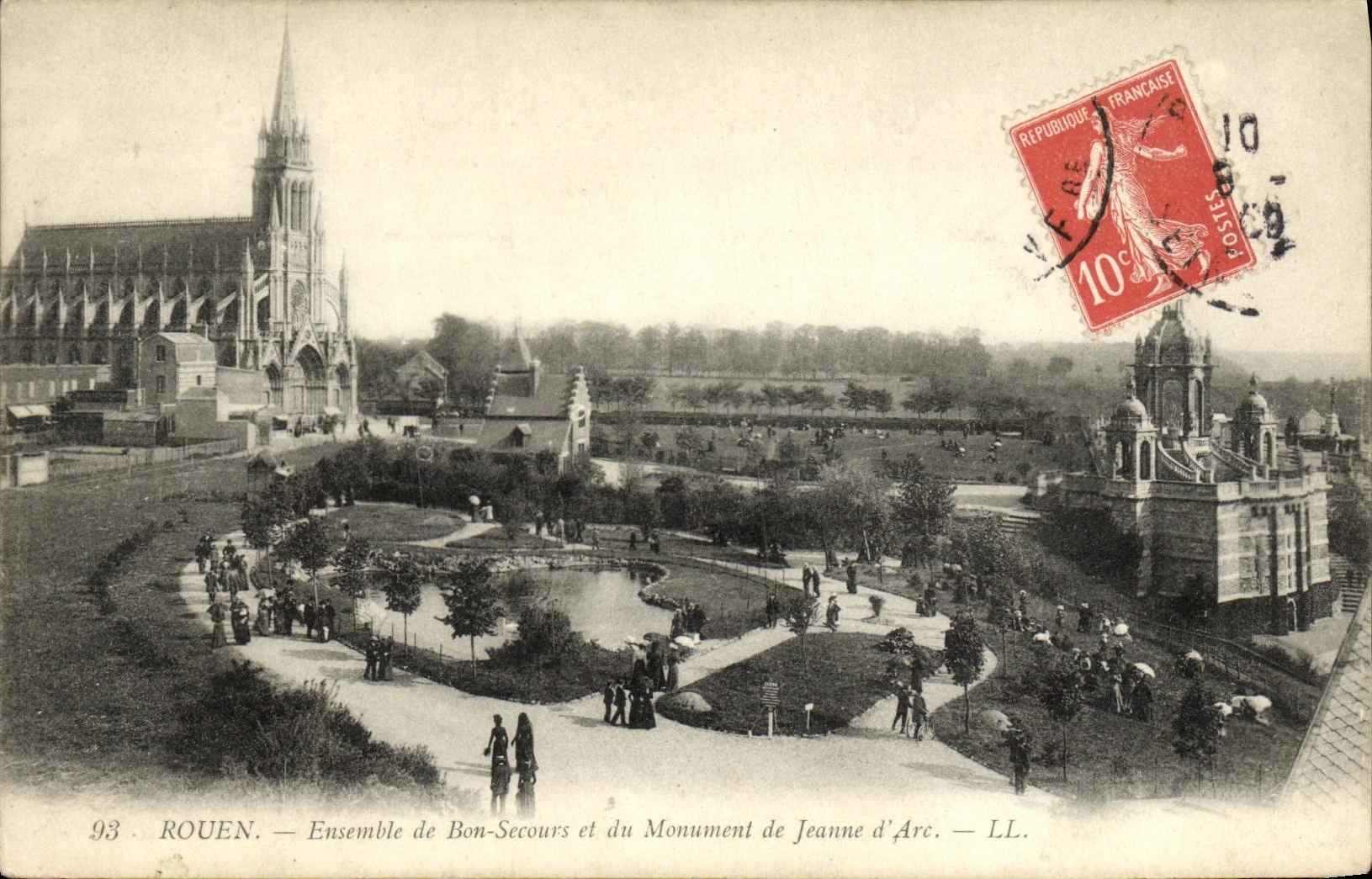 CPA Rouen Ensemble de Bon secours et du Monument de Jeanne d Arc 