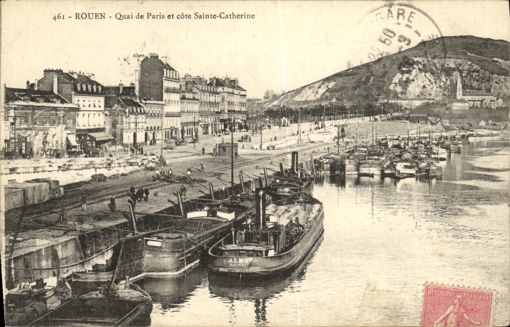 CPA Rouen Quai de Paris et cote Sainte Catherine Bateaux