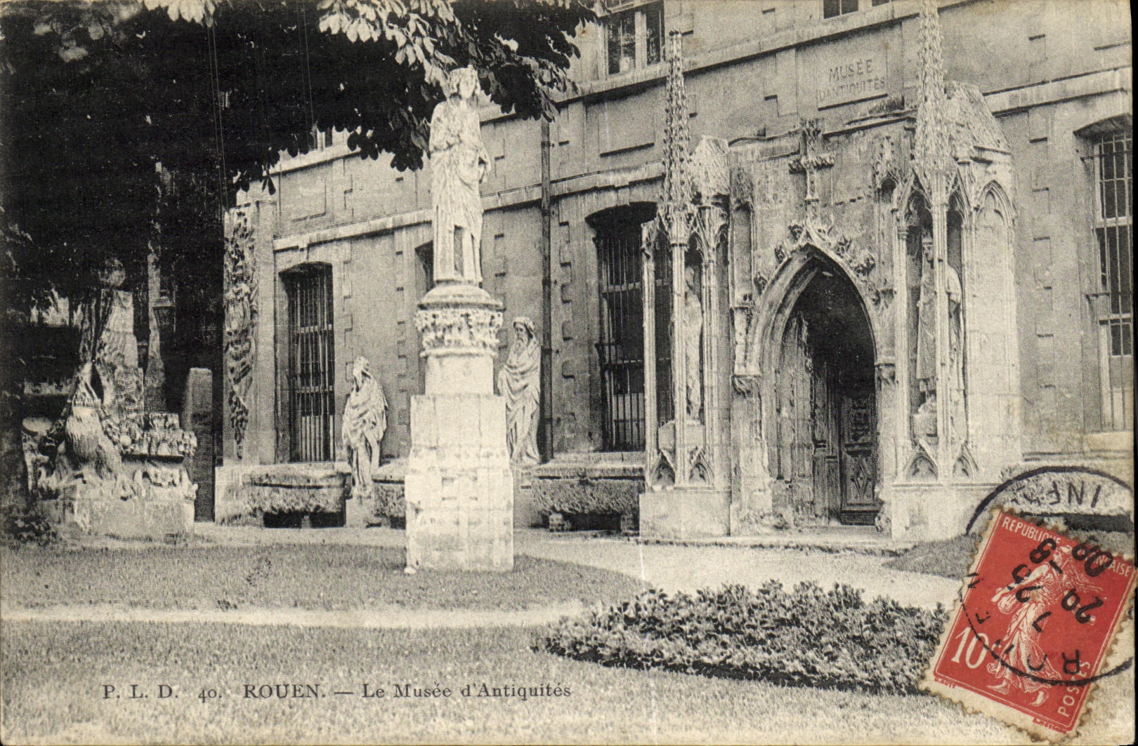 CPA Rouen Le Musee d Antiquites 