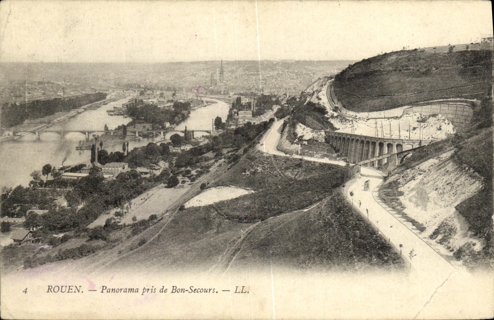 CPA Rouen Panorama pris de Bon Secours 