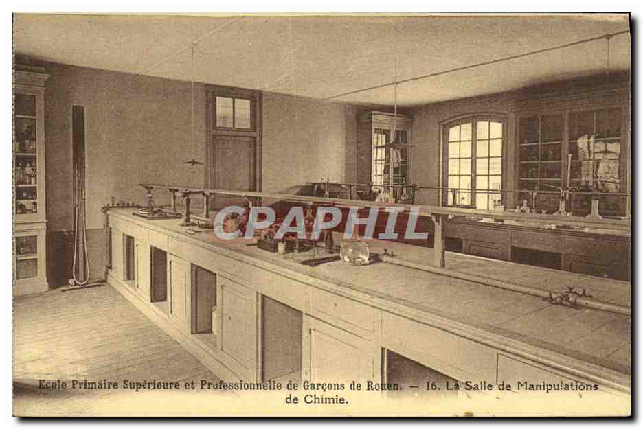CPA Ecole Primairee Superieure et Professionnelle de Garcons de Rouen La salle de manipulations de chimie
