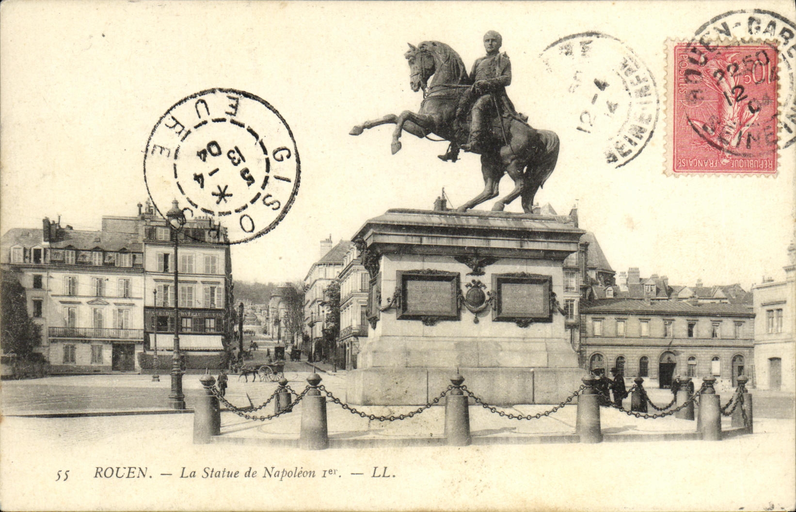 CPA Rouen Le Statue de Napoleon 1er