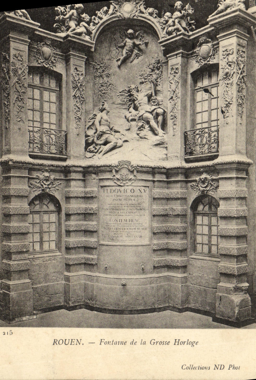 CPA Rouen Fontaine de la Grosse Horloge
