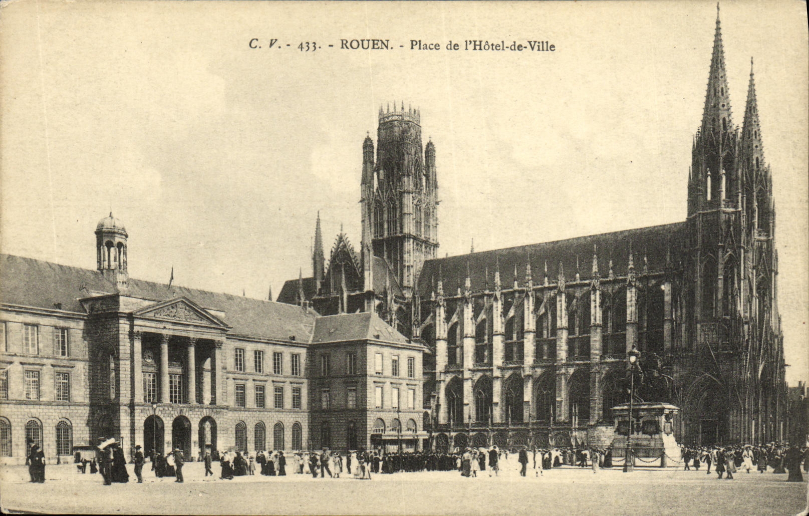 CPA Rouen Place de L Hotel de Ville