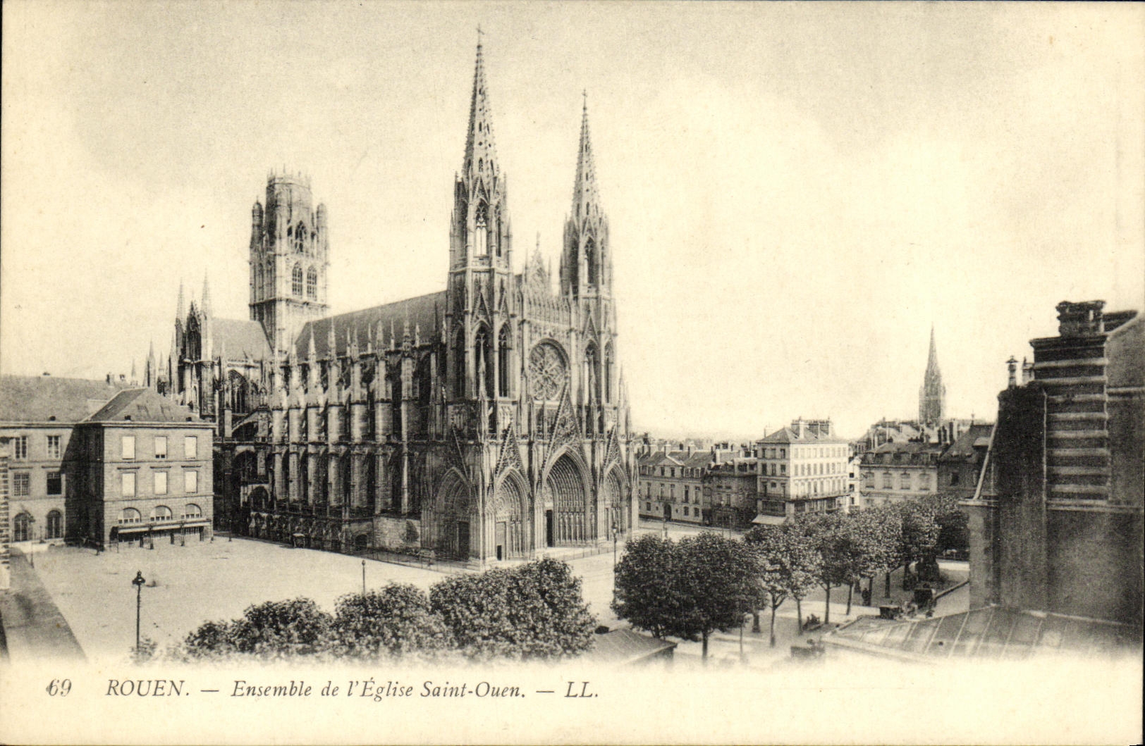 CPA Rouen Ensemble de L eglise Saint Ouen