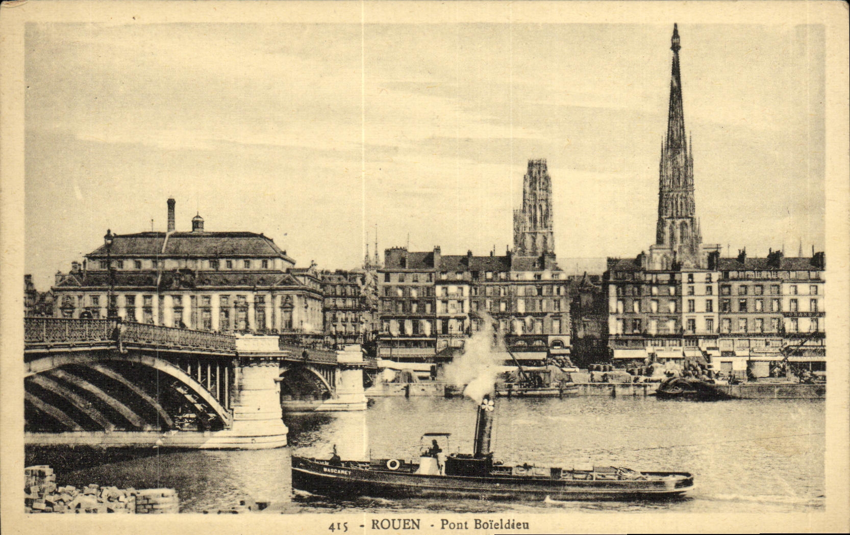 CPA Rouen Pont Boieldieu Bateau