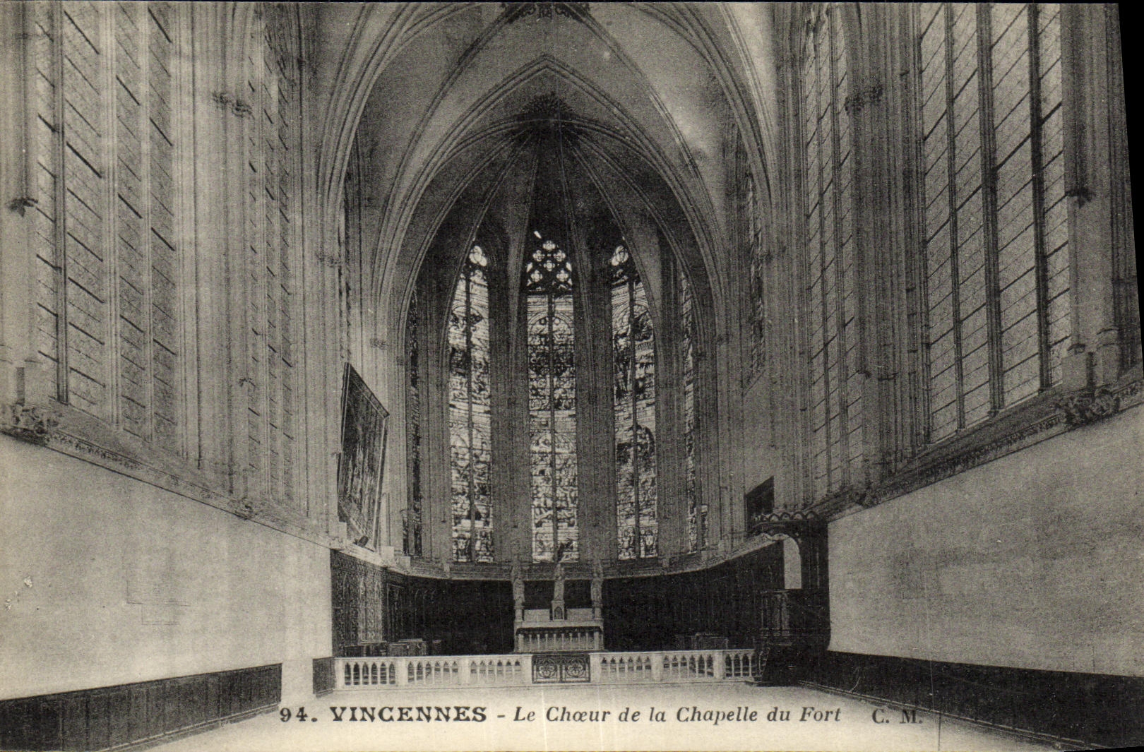 CPA Vincennes Le Choeur de la Chapelle du Fort
