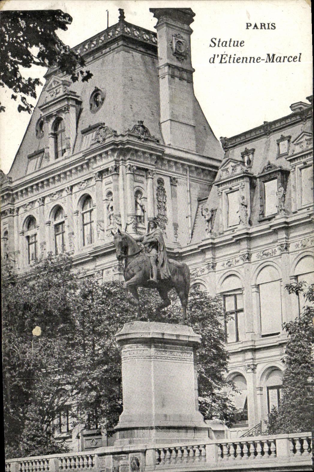 CPA Paris Statue D Etienne Marcel