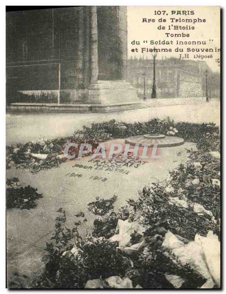 CPA Paris Arc de Triomphe de L Etoile Tombe du soldat inconnu et flamme du souvenir