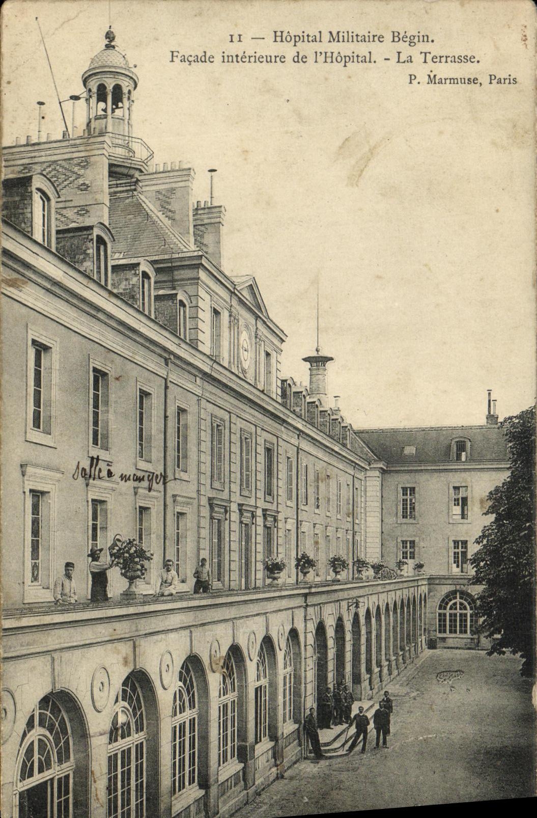 CPA Paris Hopital Militaire Begin Facade interieure de l hopital La terrasse