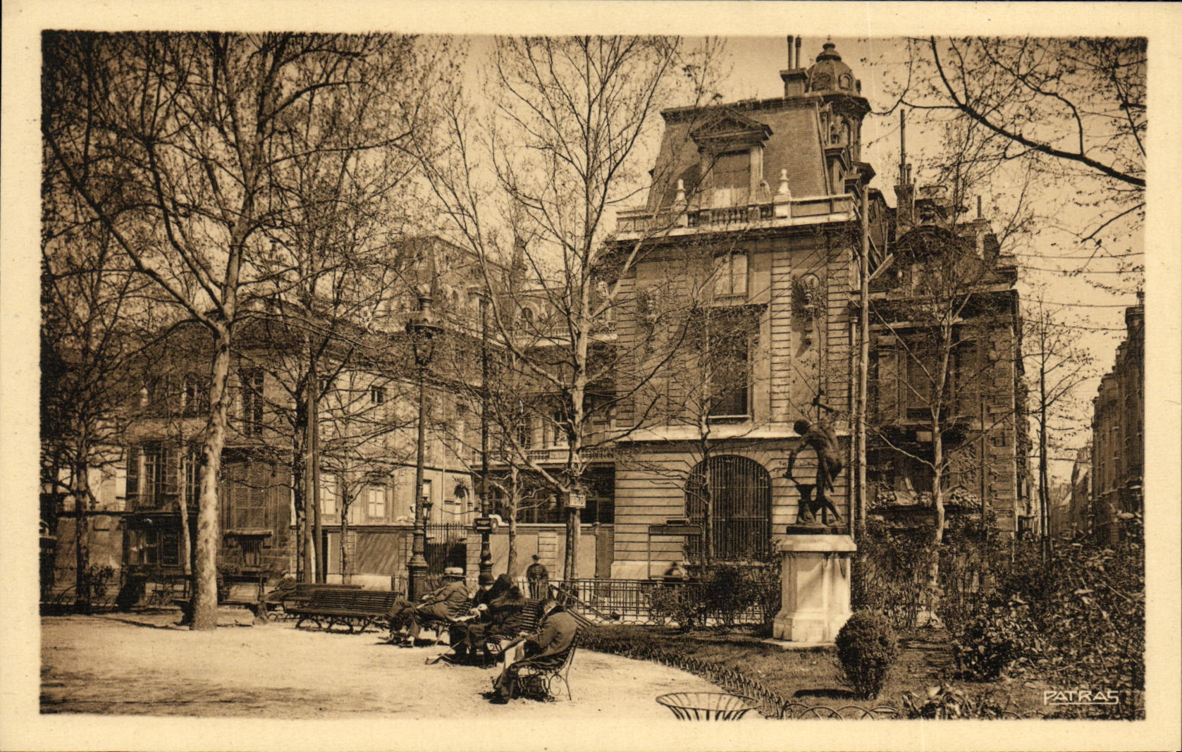 CPA Paris Ecole Massillon Quai Celestins