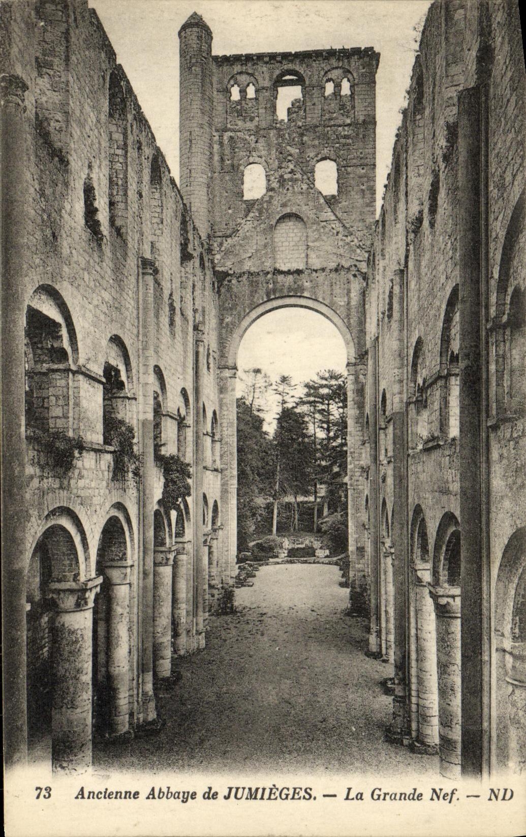 Ancienne Abbaye de Jumièges — La Grande Nef — ND