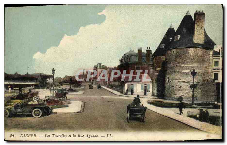 CPA Dieppe Les Tourelles et la Rue Aguado
