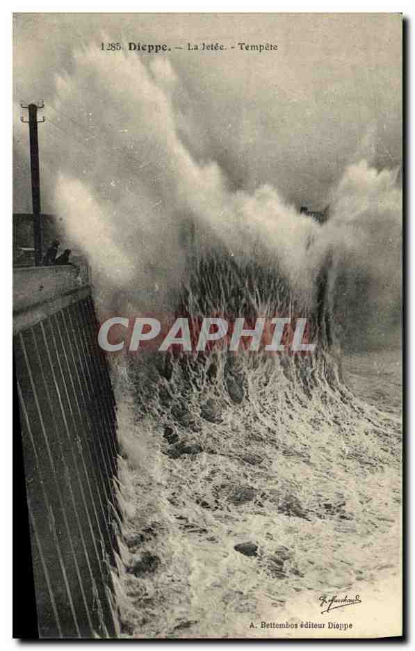CPA Dieppe La Jetee Tempete 